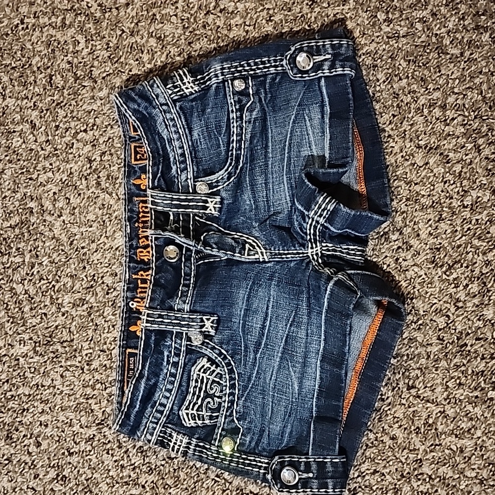 Rock Revival Alanis Cuffed Size 24 Shorts